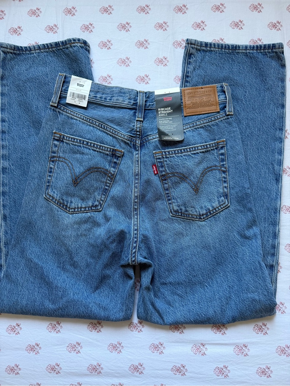Levi's Womens Classic Medium Blue Straight Jeans